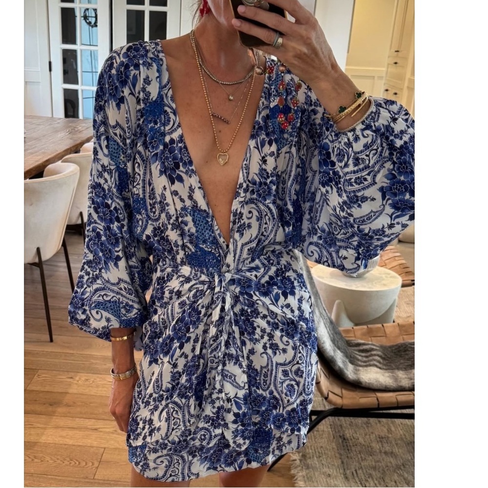 TAJ by Sabrina Crippa Floral Blue and White Long Sleeve Dress. NWT. Small